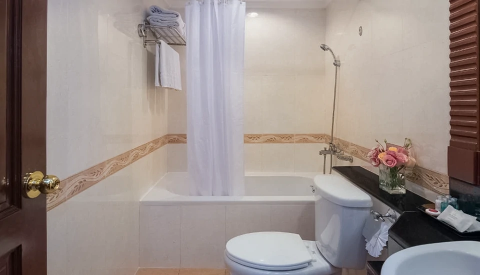 هتل پرینس پالاس بانکوک